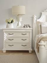 Barletta Bachelors Chest